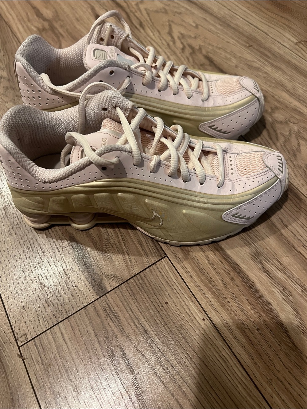 Nike Women’s Light Pink and Cream Athletic Sneakers
